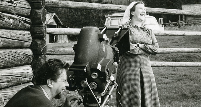 Karin Edvards Johansson under en TV-inspelning i Transtrand 1963.