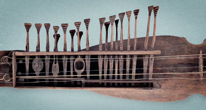 Kontrabasharpa med dubbellek i Musik- och teatermuseets instrumentsamling. Foto: Hans Skoglund