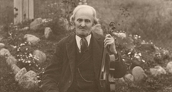 Per Danielsson vid 97 års ålder. Foto från Svenskt visarkiv.