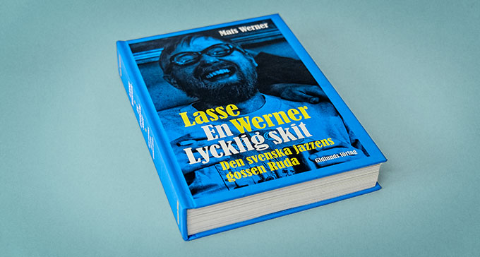 Lasse Werner – En lycklig skit. Foto: Jonas André