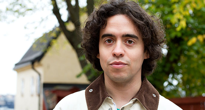 Nicholas Ringskog Ferrada-Noli kommer till Musik- och teaterbiblioteket för att berätta om sin bok Den andra musiken. Foto: Elnaz Baghlanian