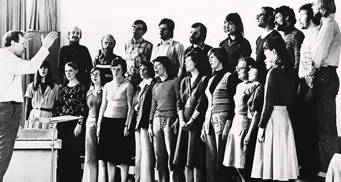 Gösta Ohlins Vokalensemble sjunger Håkanson, Norman och Brahms på ett nytt album från Caprice Records.