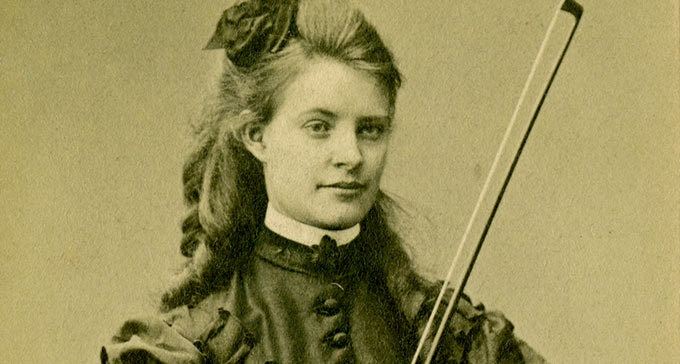 Fotoporträtt av Amanda Maier,